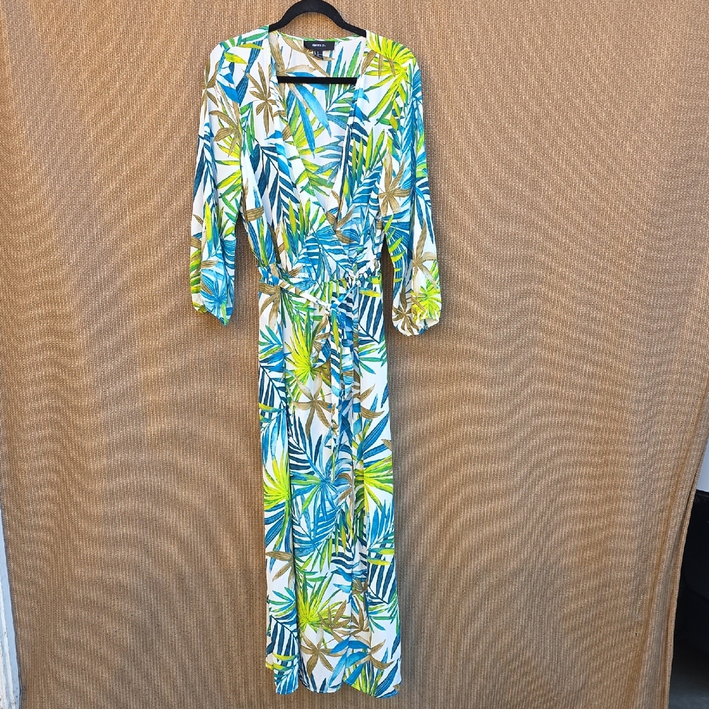 Forever 21 Leaf Print Long Sleeve Dress